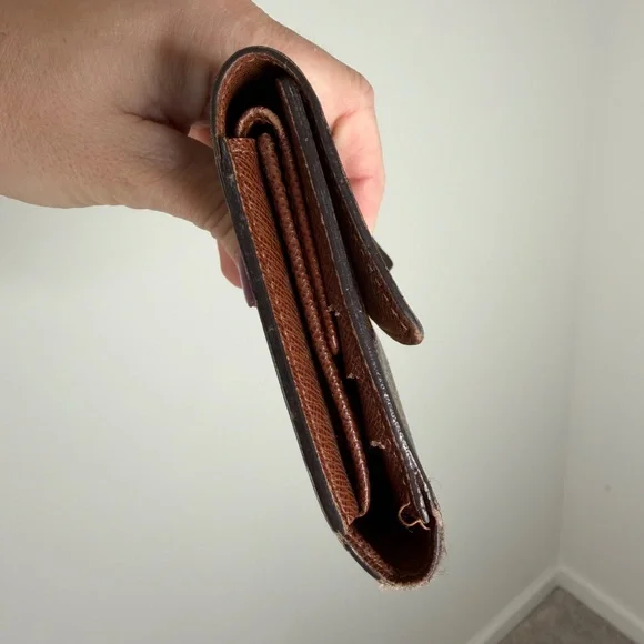 Louis Vuitton International Long Monogram Wallet - Picture 7 of 16